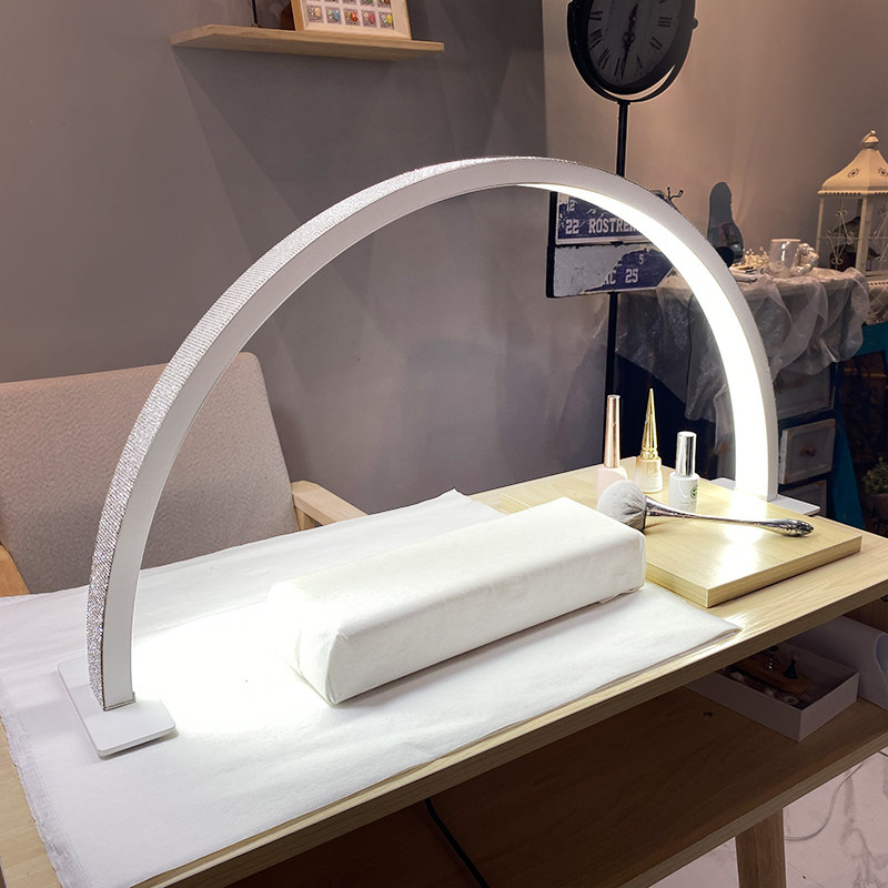 Lampe LED demi-lune pour ongle - Beauty No Makeup avis et prix