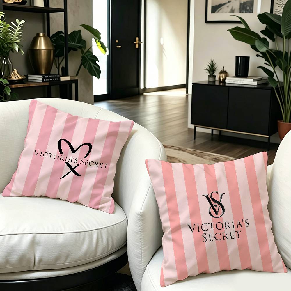 Housse de coussin rose imprimé - Beauty Makeup Louis Vuitton avis et prix