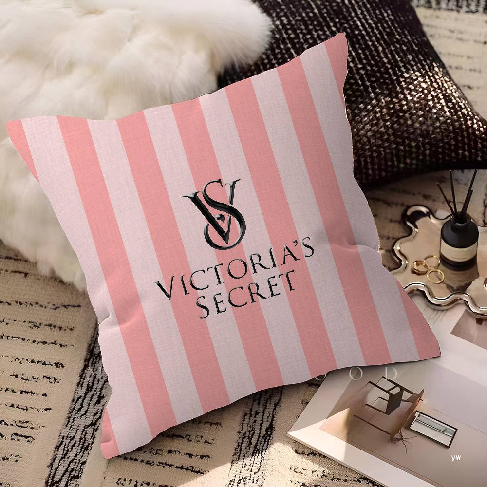 Housse de coussin rose imprimé - Beauty Makeup Louis Vuitton avis et prix